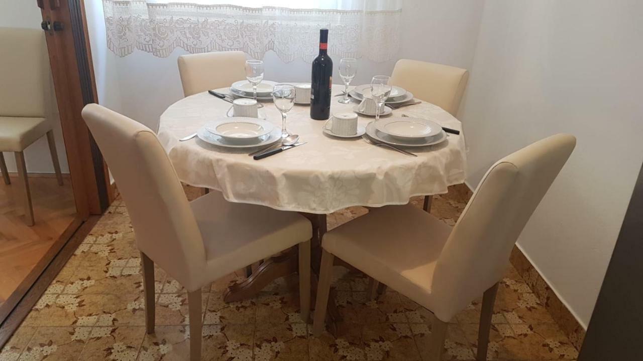 Apartman Lucijan Kaštela 外观 照片