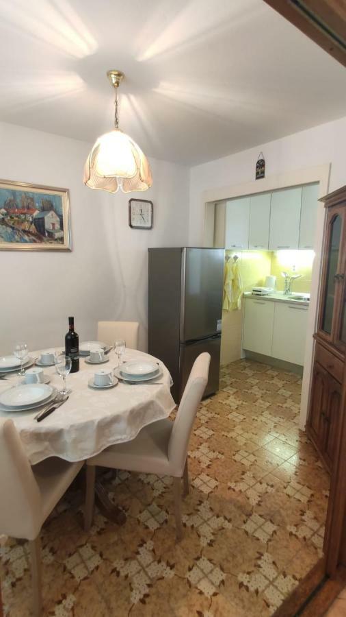 Apartman Lucijan Kaštela 外观 照片